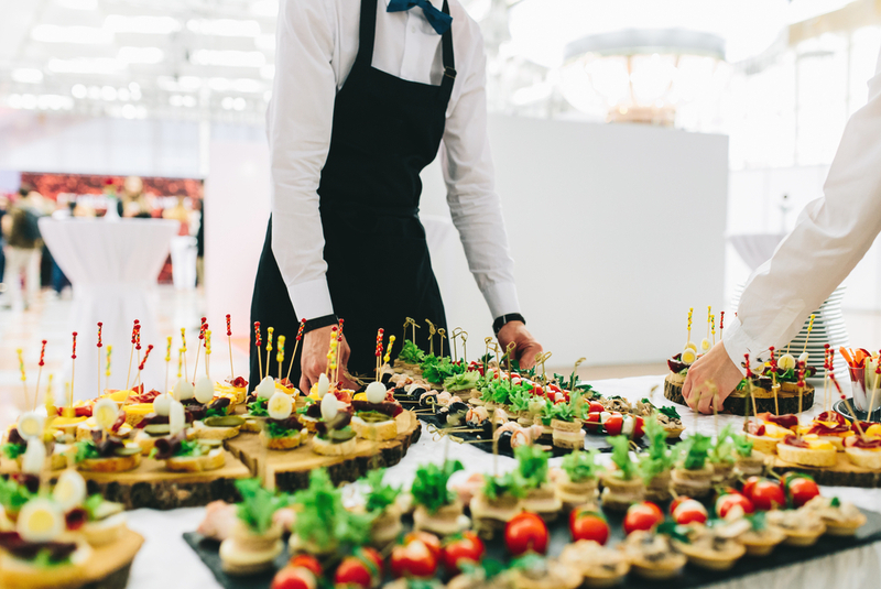¿Qué significa en inglés catering?
