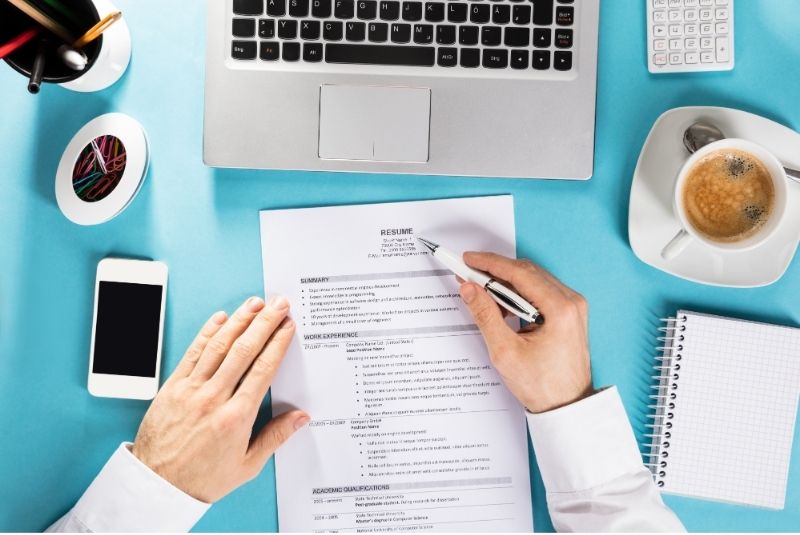 10 Preguntas típicas en inglés para una entrevista + posibles respuestas